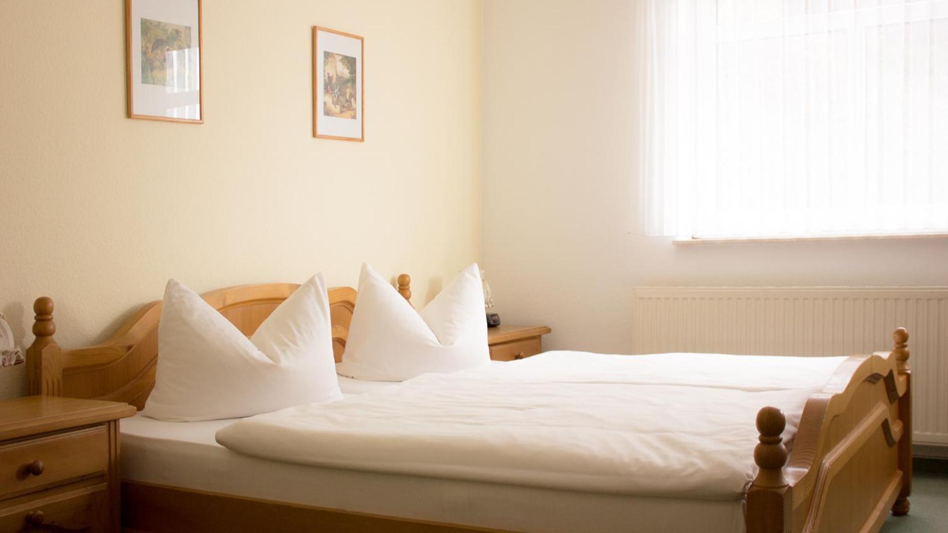אייזנבאך Hotel Klostergarten מראה חיצוני תמונה