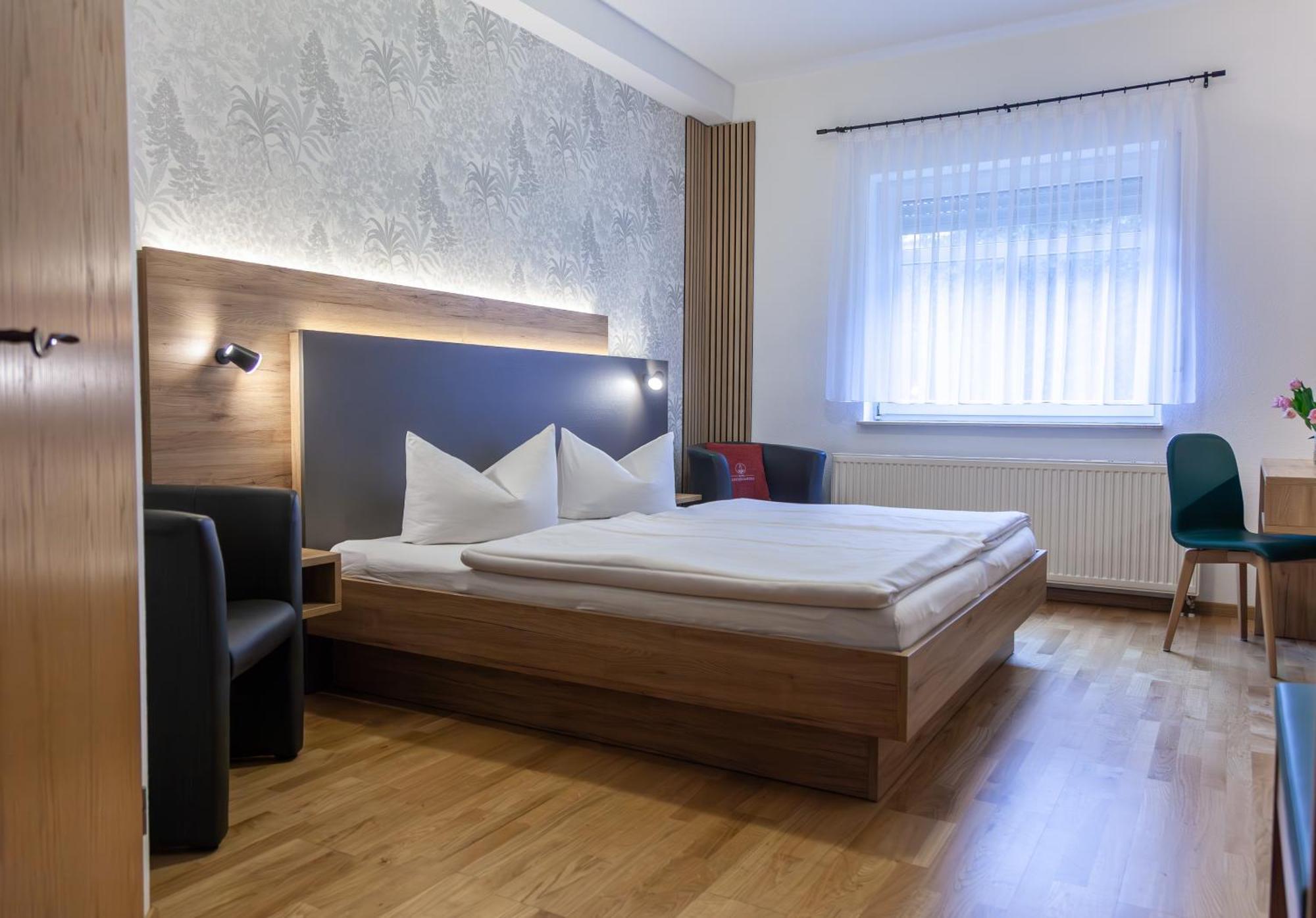 אייזנבאך Hotel Klostergarten מראה חיצוני תמונה